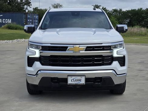 Used 2025 Chevrolet Silverado 1500 LT w/ Safety Package AWD/4WD image 3