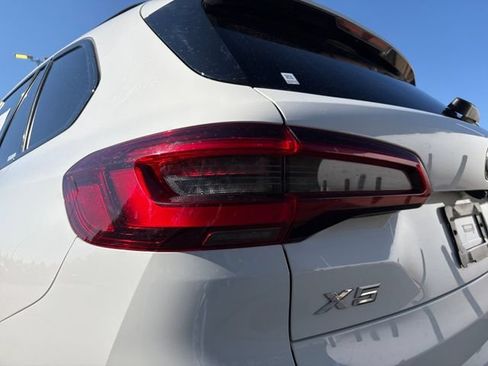 Used 2020 BMW X5 xDrive40i w/ M Sport Package AWD/4WD image 38