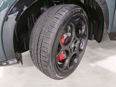 New 2026 Alfa Romeo Tonale w/ Quick Order Package 23H Volce image 35