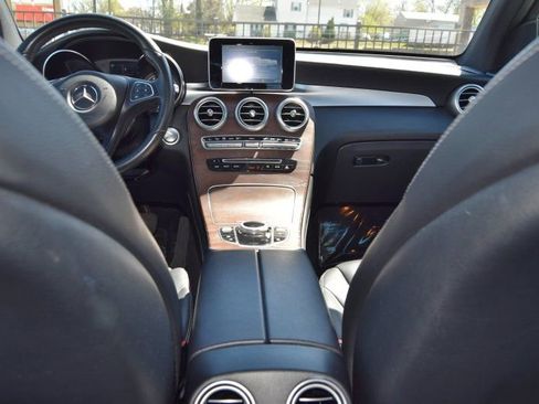 Used 2018 Mercedes-Benz GLC 300 image 25