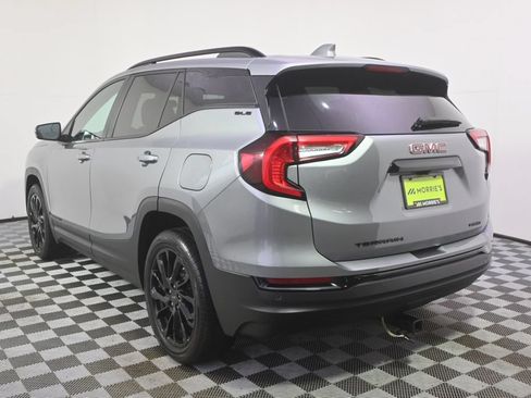 Used 2023 GMC Terrain SLE w/ Driver Convenience Package AWD/4WD image 4