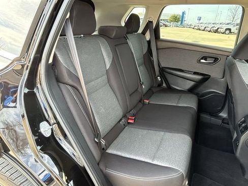 Used 2022 Nissan Rogue SV image 20