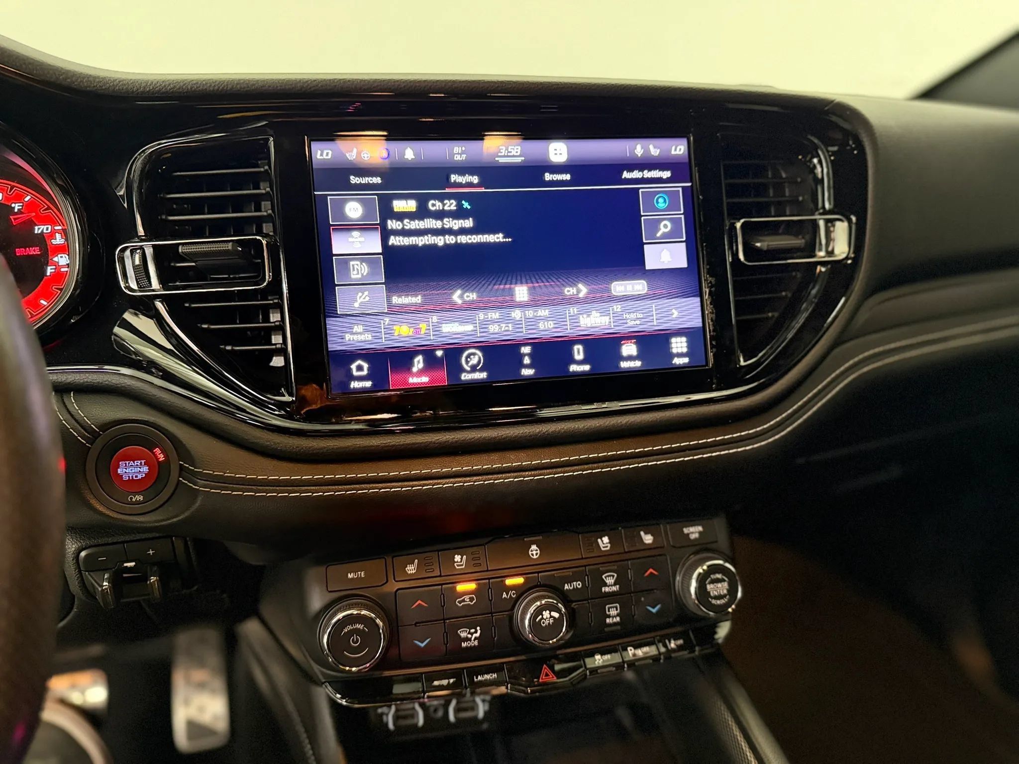 Used 2021 Dodge Durango SRT Hellcat w/ Technology Group AWD/4WD image 18