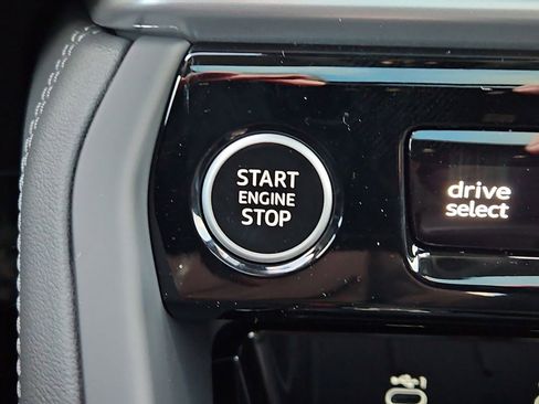 New 2025 Audi Q5 Premium Plus image 17