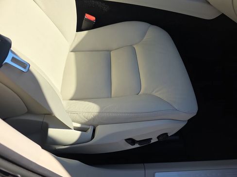 Used 2023 Volvo XC60 B5 Plus w/ Climate Package image 12