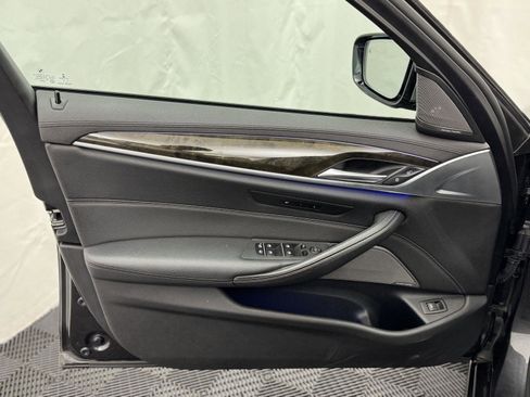 Used 2019 BMW M550i xDrive image 13