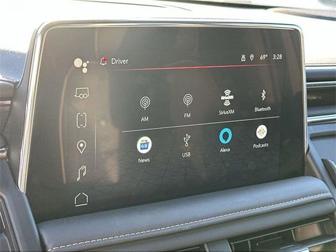 Used 2024 GMC Yukon XL AT4 w/ Technology Package image 12