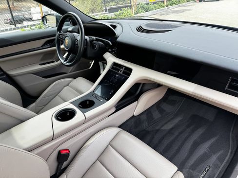 Certified 2022 Porsche Taycan 4S AWD/4WD image 29