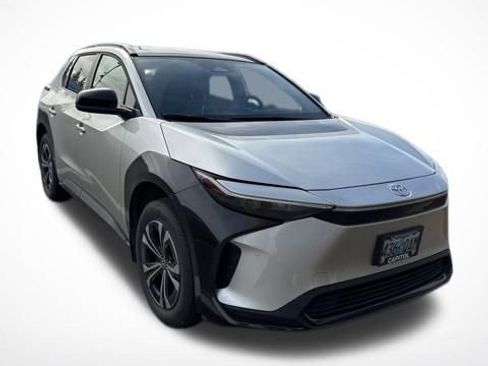 Used 2024 Toyota bZ4X XLE w/ Weather Package image 7