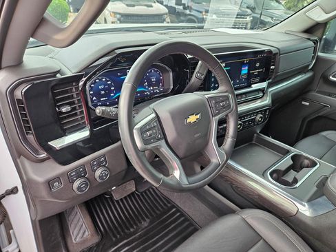 Used 2024 Chevrolet Silverado 3500 LTZ w/ LTZ Convenience Package AWD/4WD image 14