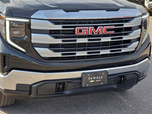 New 2026 GMC Sierra 1500 SLE w/ Preferred Package image 7