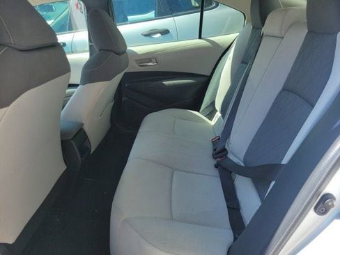 Used 2020 Toyota Corolla LE FWD image 8