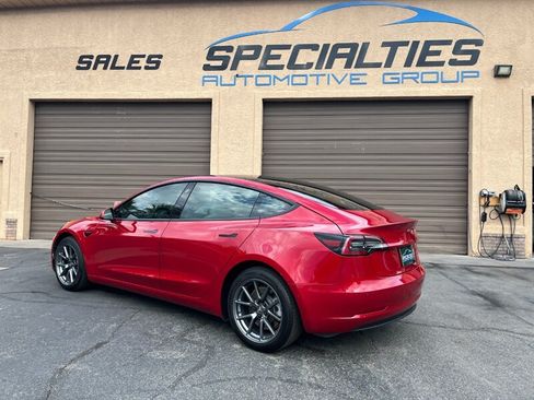 Used 2022 Tesla Model 3 Long Range AWD/4WD image 31