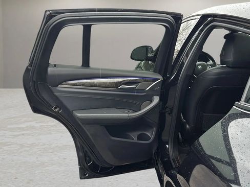 Used 2019 BMW X4 xDrive30i w/ M Sport Package 2 image 31