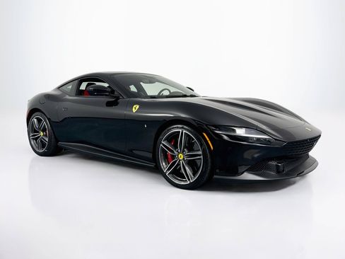 Used 2022 Ferrari Roma RWD image 3