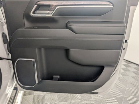 Used 2024 Chevrolet Silverado 2500 LTZ image 31