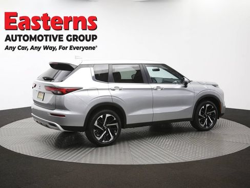 Used 2024 Mitsubishi Outlander SE AWD/4WD image 43