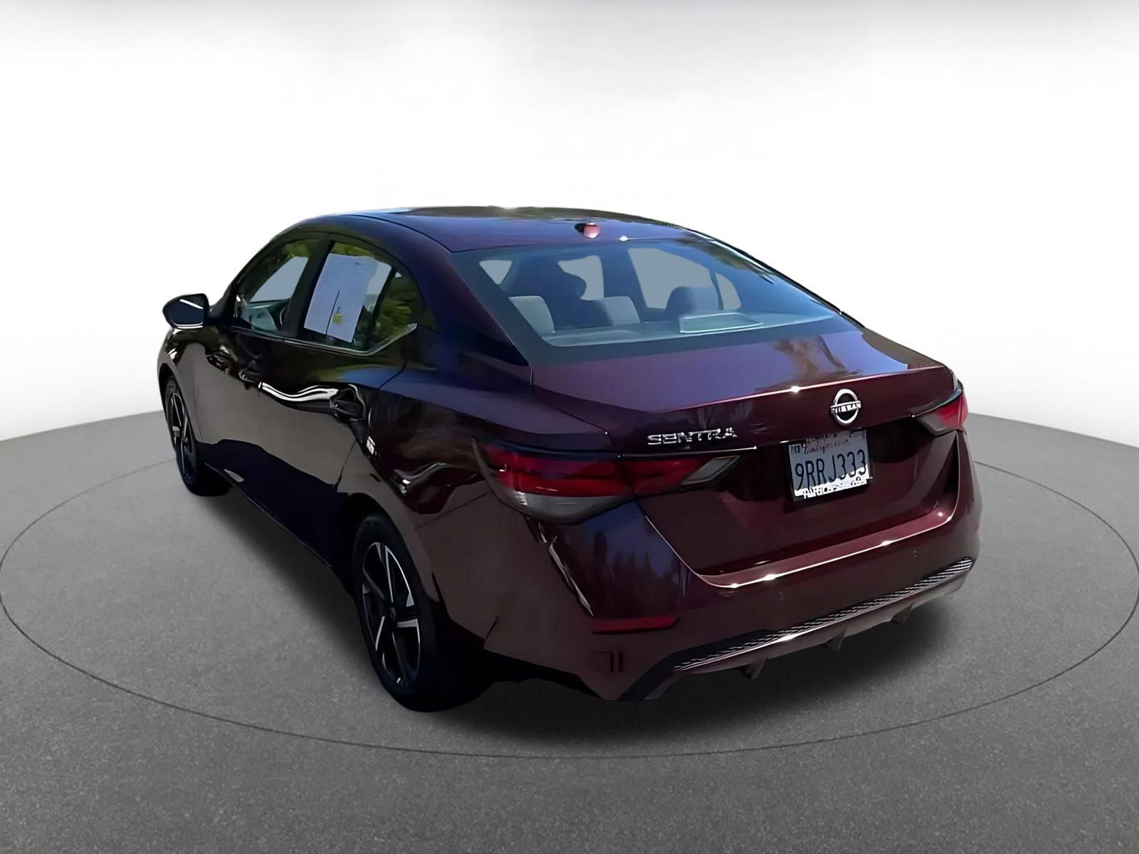 Used 2025 Nissan Sentra SV FWD image 10