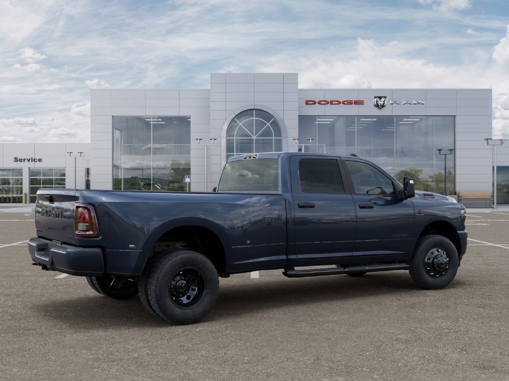New 2027 RAM 3500 Big Horn AWD/4WD image 4