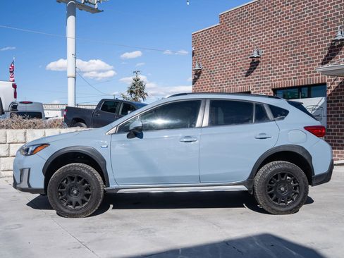 Used 2019 Subaru Crosstrek Hybrid Sport Utility 4D w/ Moonroof Package w/Navigation image 3