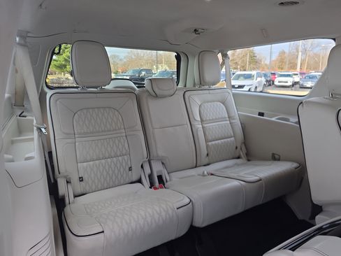 Used 2018 Lincoln Navigator L Black Label w/ Cargo Package image 41