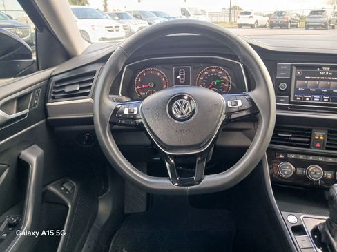 Used 2020 Volkswagen Jetta SE w/ SE Cold Weather Package image 27