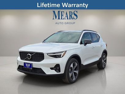 New 2026 Volvo XC40 B5 Plus w/ Protection Package Premier