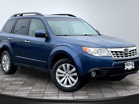 Used 2013 Subaru Forester 2.5X Limited AWD/4WD image 3