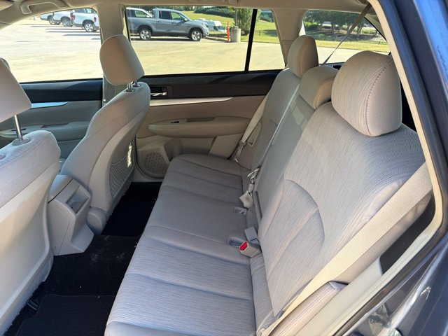 Used 2014 Subaru Outback 2.5i Premium AWD/4WD image 6