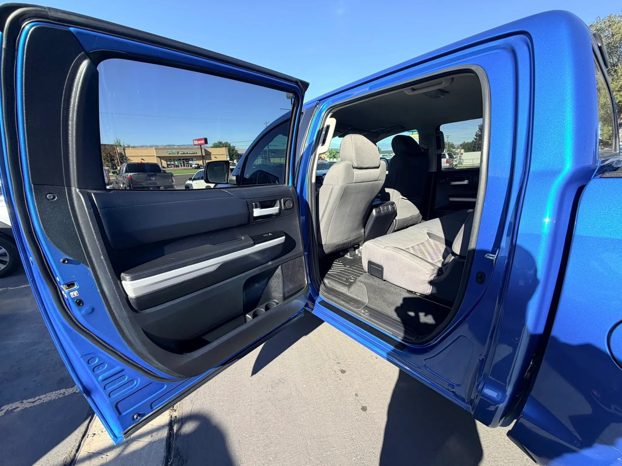 Used 2018 Toyota Tundra SR5 w/ TRD Sport Package AWD/4WD image 20