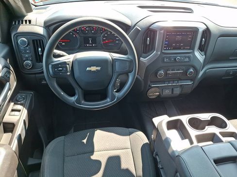 Used 2020 Chevrolet Silverado 1500 Custom w/ Custom Value Package AWD/4WD image 2