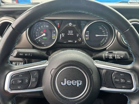 Used 2022 Jeep Wrangler Unlimited Rubicon 4xe AWD/4WD image 22