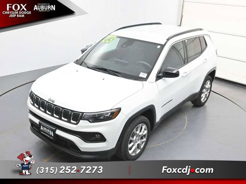 Used 2023 Jeep Compass Latitude AWD/4WD image 29