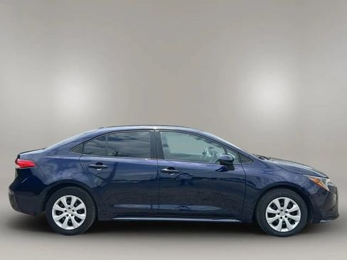 Used 2022 Toyota Corolla LE FWD image 4