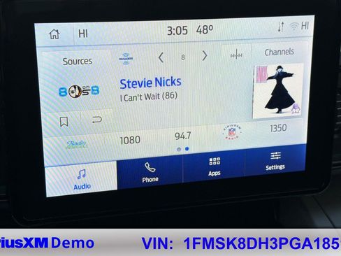 Used 2023 Ford Explorer XLT image 29