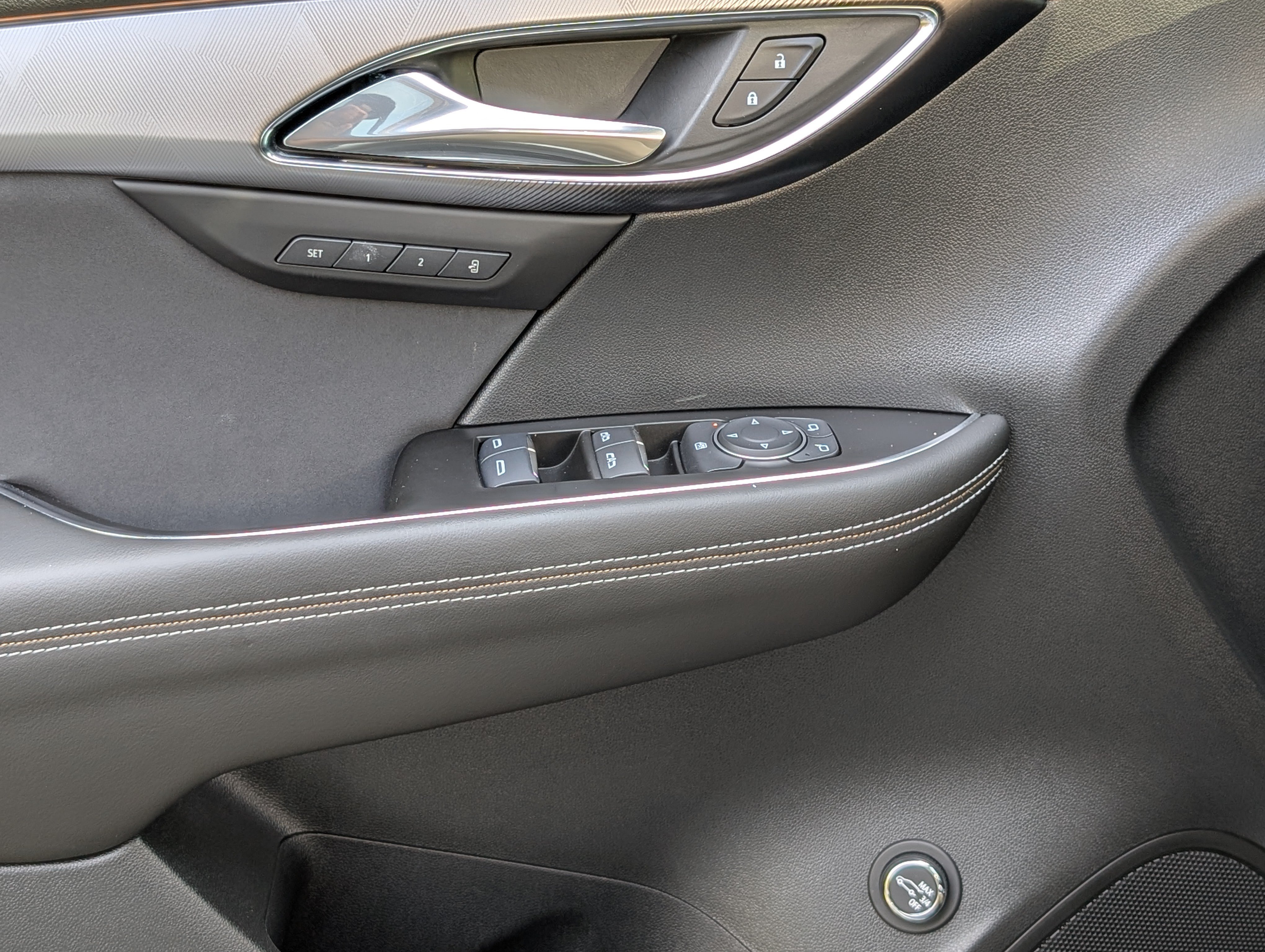 Used 2025 Buick Envision Sport Touring AWD/4WD image 16
