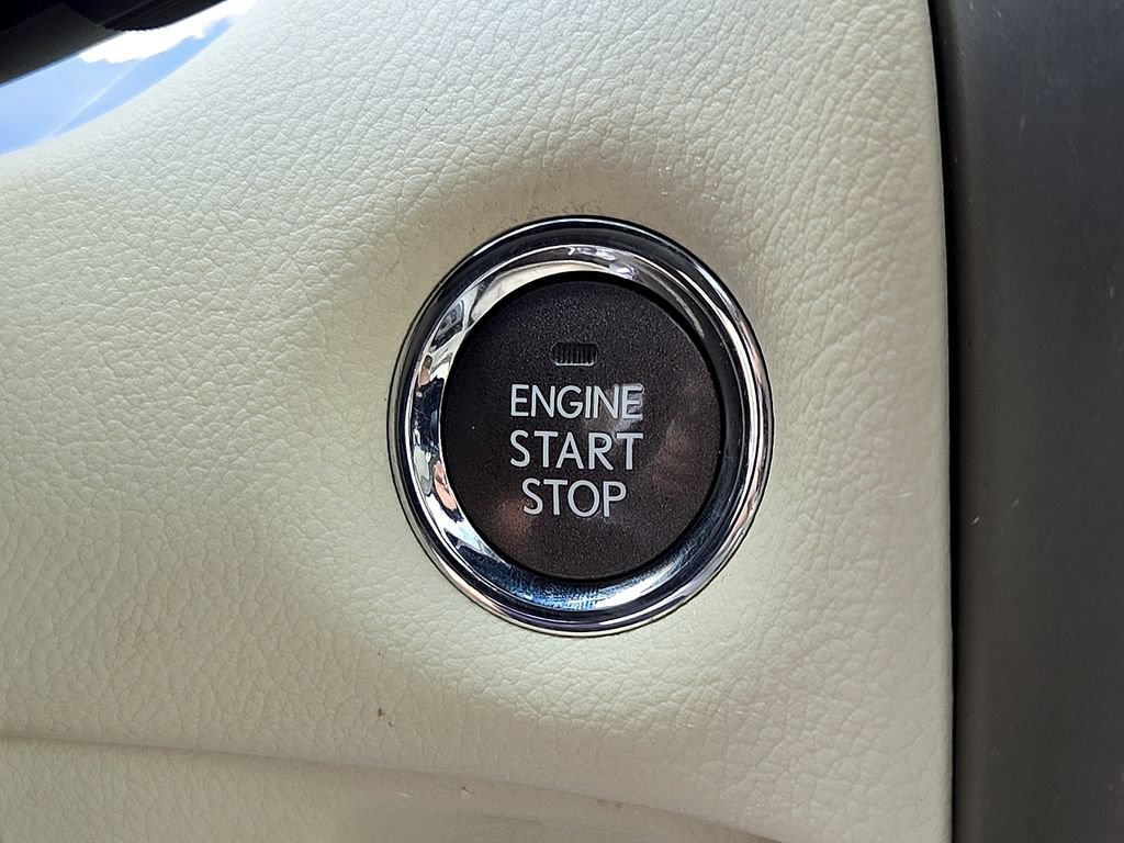 Used 2015 Lexus GX 460 w/ Premium Package AWD/4WD image 25