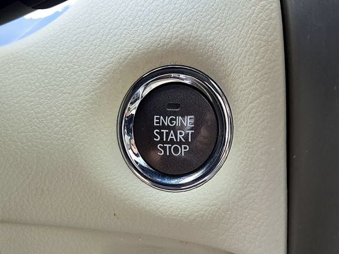 Used 2015 Lexus GX 460 w/ Premium Package AWD/4WD image 25