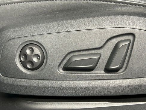 Used 2022 Audi A4 2.0T Premium Plus w/ Premium Plus Package image 28