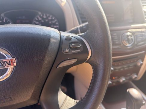 Used 2017 Nissan Pathfinder Platinum w/ Cargo Package image 23