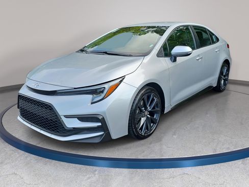 Used 2024 Toyota Corolla SE FWD image 1