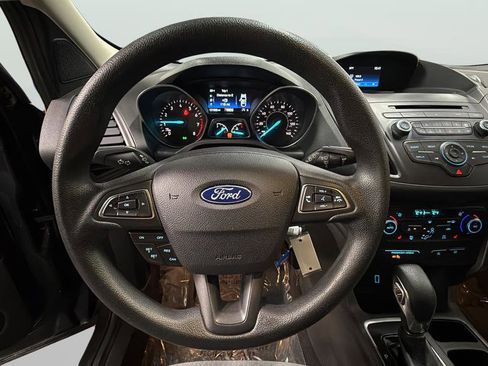 Used 2018 Ford Escape SE image 31
