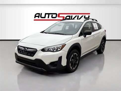 Used 2023 Subaru Crosstrek 2.0i image 3