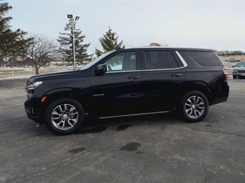 Used 2024 Chevrolet Tahoe LT w/ Luxury Package image 5