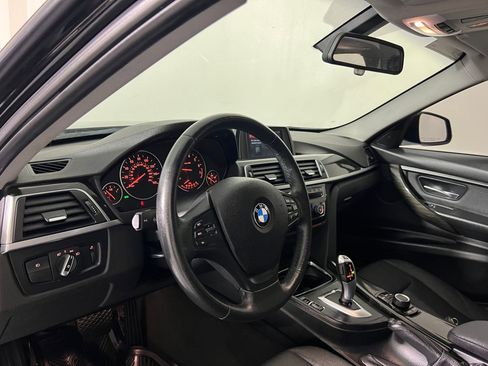 Used 2018 BMW 320i xDrive Sedan image 4