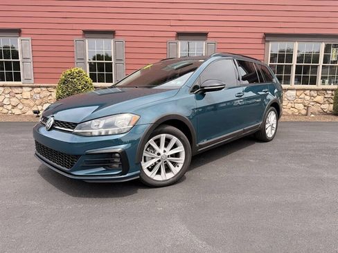 Used 2019 Volkswagen Golf Alltrack SE AWD/4WD image 1