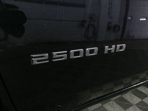 Used 2022 Chevrolet Silverado 2500 Custom w/ Custom Value Package AWD/4WD image 7