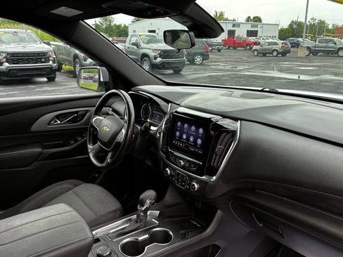 Used 2022 Chevrolet Traverse LT AWD/4WD image 29