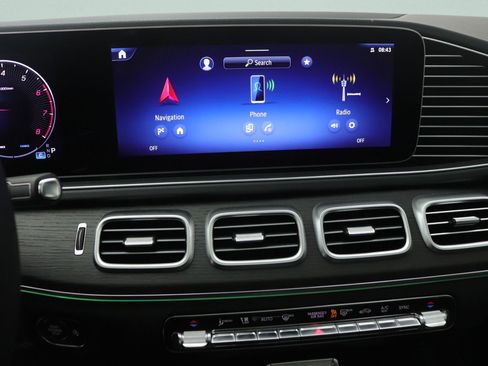 New 2026 Mercedes-Benz GLS 450 4MATIC image 5
