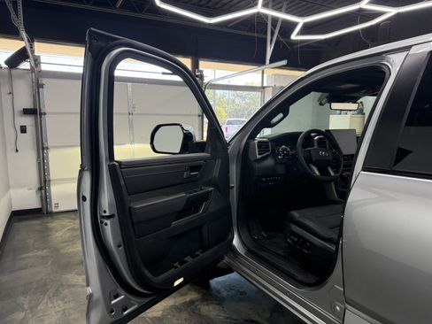 Used 2026 Toyota Tundra Platinum AWD/4WD image 6